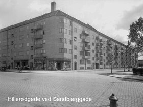 Hillerødgade Ved hjørnet af Sandbjerggade 1936.jpg